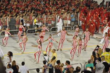 http://pehor.com/zf3/_files/obrazky/CARNAVAL_SP/cervenobili.jpg